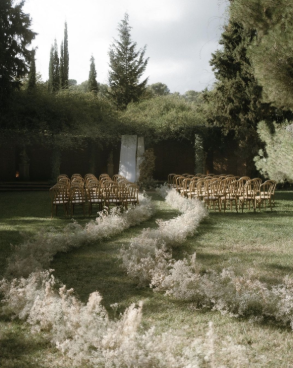 2025 Wedding Ideas Winding Aisle Minimalist